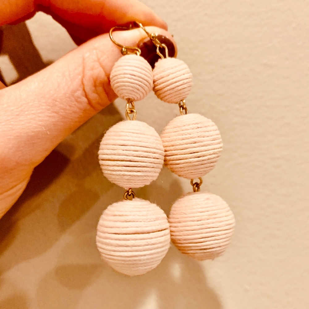 Bauble Earrings Light Pink
